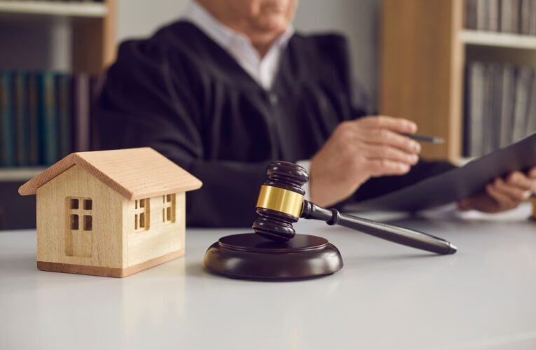 Jak znaleźć dobrego prawnika od prawa budowlanego – 4 rzeczy, na które należy zwrócić uwagę