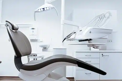 Dobry dentysta Jelonki – gdzie szukać?