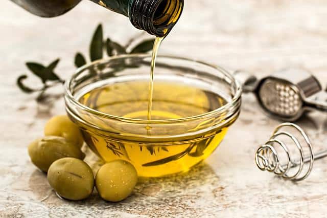 Czy aromaterapia naturalnymi olejkami eterycznymi faktycznie działa?