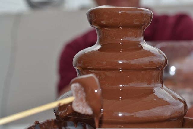 Polewa czekoladowa z kakao to idealny dodatek do deseru