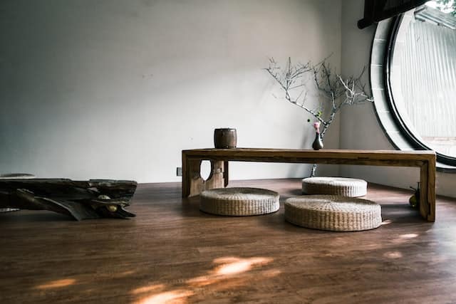 Popularne podłogi drewniane – czyli jakie?