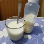 Kiedy przestawić dziecko na mleko modyfikowane? - porady dla rodziców