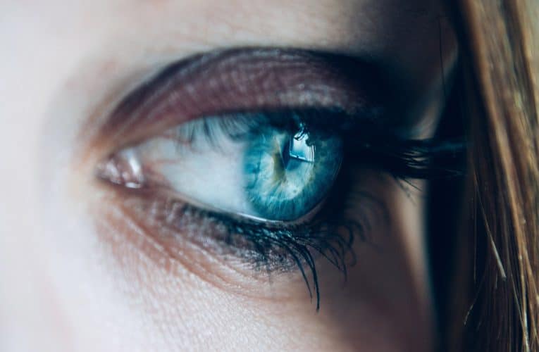 Jak uzyskać trwały i piękny wygląd oczu dzięki laminacji rzęs