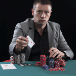 Jak się gra w pokera: poradnik dla początkujących