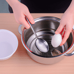 Jak zrobić jajka w koszulce? - Poradnik jajkowej sztuki w gotowaniu