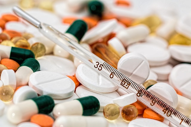 Clindamycin: Zastosowanie działanie i skutki uboczne tego antybiotyku
