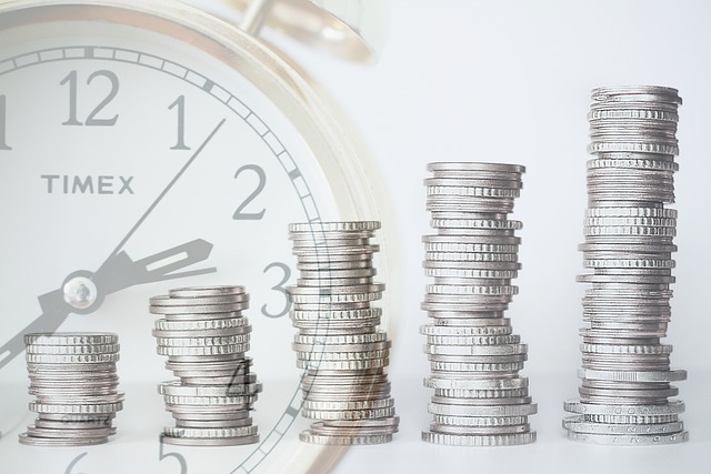 Emerytura a pieniądze z OFE – jak najlepiej zarządzić oszczędnościami po przejściu na emeryturę?