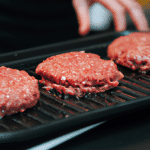 7 niezawodnych sposobów jak przyprawić mięso na hamburgery i podbić smak Twoich dań