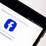Jak wylogować się z Facebooka na telefonie krok po kroku: Praktyczny poradnik