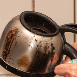 Jak skutecznie usunąć kamień z czajnika – sprawdzone sposoby i porady