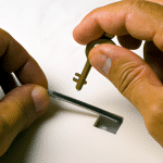 Poradnik: Jak naprawić złamany klucz i odzyskać funkcjonalność