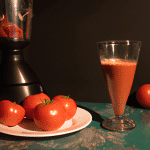 Sok z pomidorów na zimę – sprawdzone sposoby na domowe przetwory